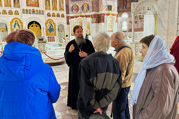 Поездка в кафедральный собор Александра Невского